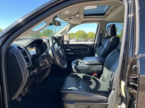 Used 2024 RAM 3500 Laramie AWD/4WD image 60