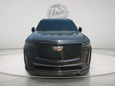 Used 2023 Cadillac Escalade V image 7