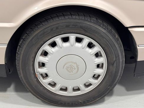 Used 1993 Cadillac Allante image 25