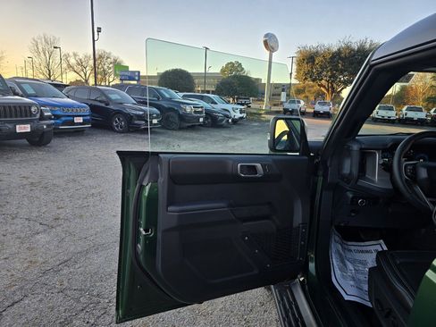 New 2025 Ford Bronco Outer Banks image 15