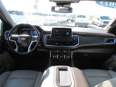 Used 2023 Chevrolet Suburban LT image 20