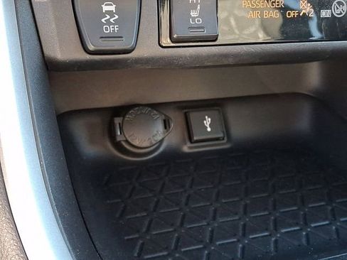 Certified 2022 Toyota RAV4 XLE w/ Convenience Package image 17