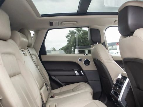 Used 2019 Land Rover Range Rover Sport HSE AWD/4WD image 25
