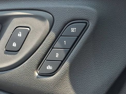 Used 2024 Buick Encore GX Avenir w/ Avenir Technology Package AWD/4WD image 23