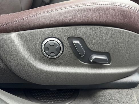 Used 2024 Genesis GV70 2.5T w/ Advanced Package image 47