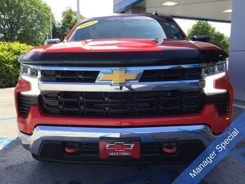 Used 2024 Chevrolet Silverado 1500 LT AWD/4WD image 14