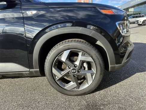 Certified 2023 Hyundai Venue SEL w/ Cargo Package image 7