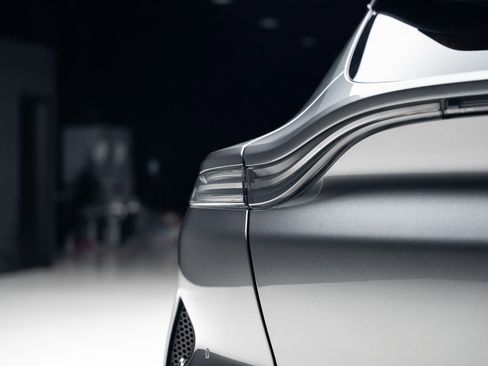 Used 2023 Aston Martin DBX 707 image 27