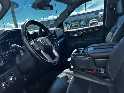 Used 2025 GMC Sierra 1500 SLT AWD/4WD image 9
