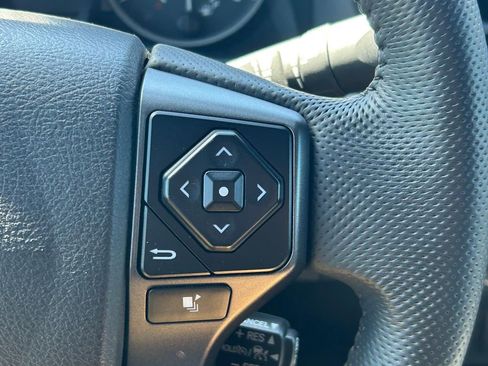 Certified 2023 Toyota Tacoma TRD Off-Road AWD/4WD image 38