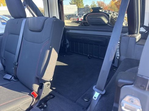 Used 2021 Jeep Wrangler Unlimited Rubicon image 34