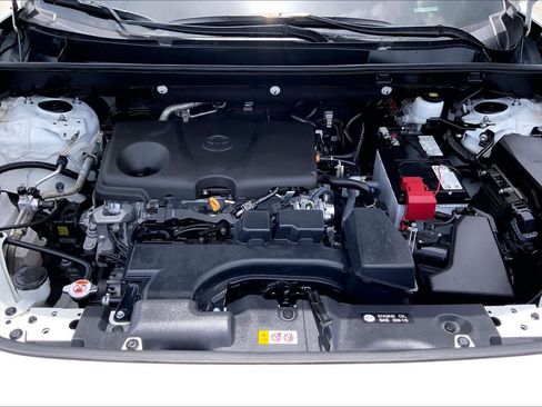 Used 2025 Toyota RAV4 XLE AWD/4WD image 31