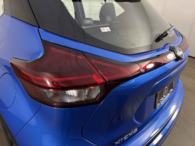 Used 2024 Nissan Kicks SR w/ SR Premium Package FWD image 30