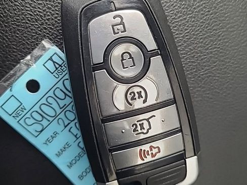 Used 2022 Ford Escape SEL image 26