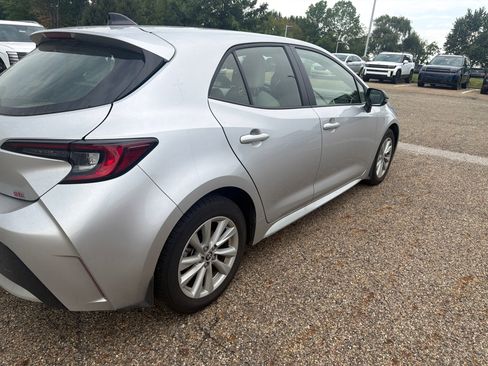Used 2026 Toyota Corolla SE FWD image 4