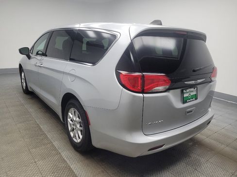 Used 2024 Chrysler Voyager LX FWD image 5