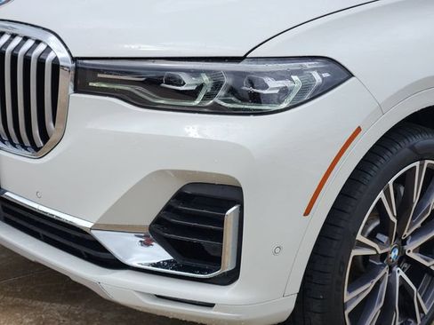 Used 2019 BMW X7 xDrive50i w/ Premium Package AWD/4WD image 16
