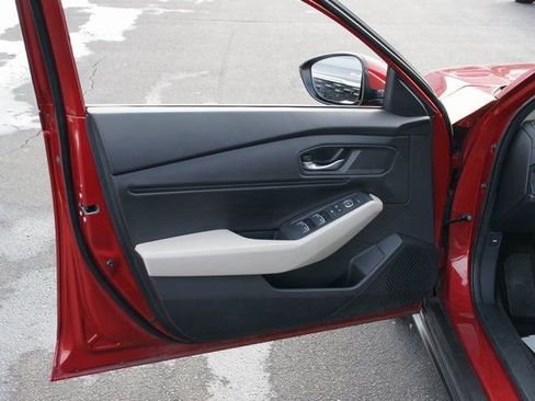 Used 2023 Honda Accord EX image 9