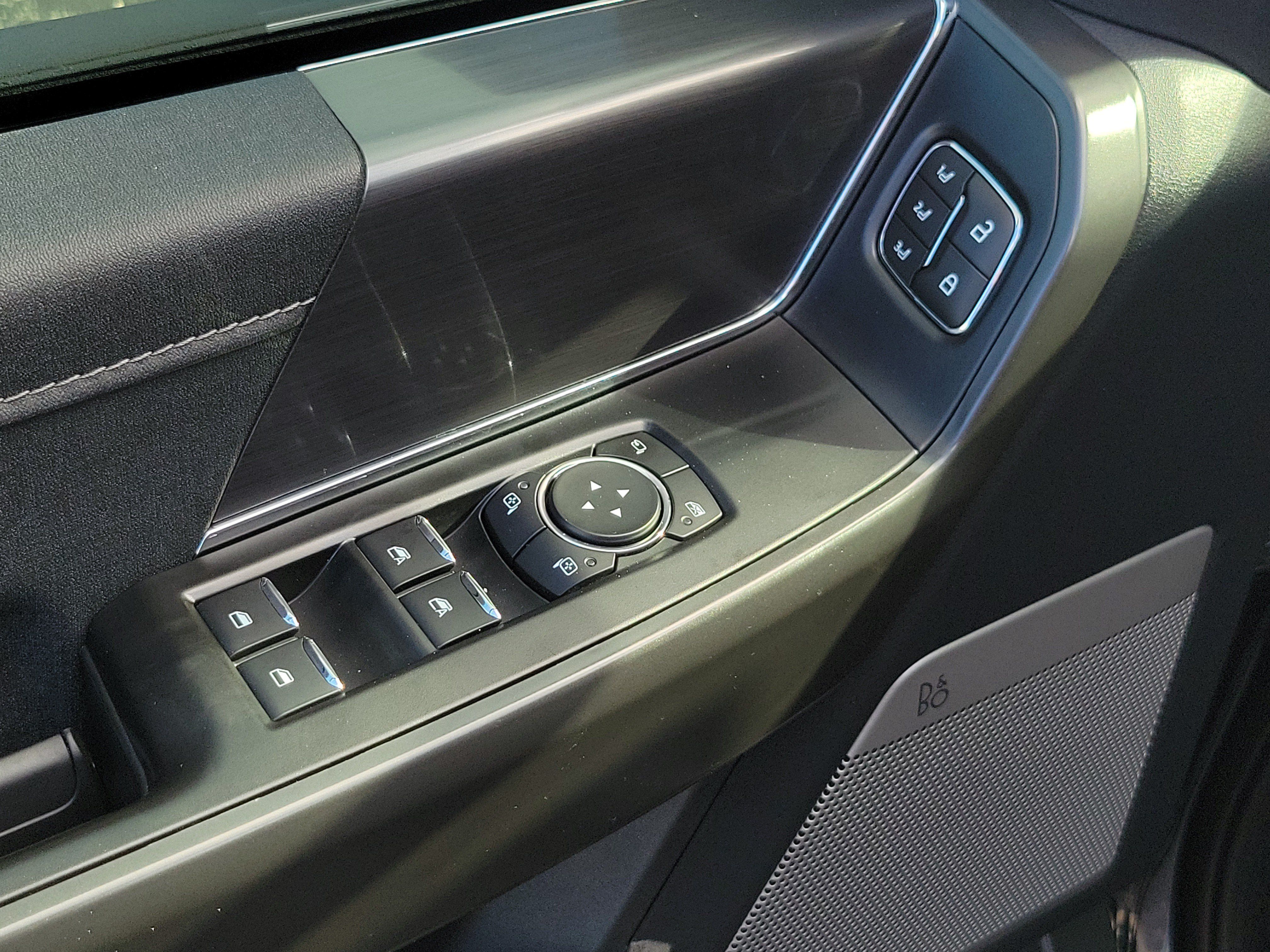 Used 2025 Ford F150 Lariat w/ Equipment Group 501A Mid AWD/4WD image 26