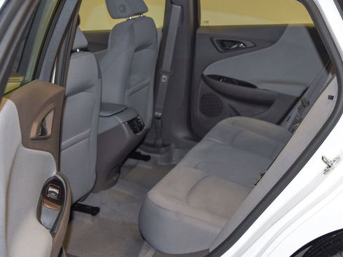 Used 2022 Chevrolet Malibu LT image 4