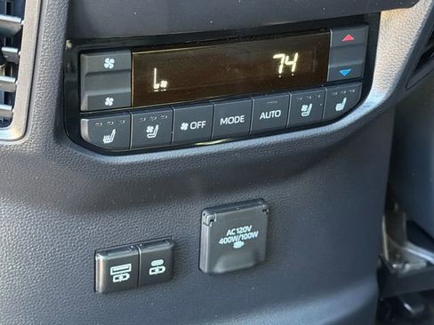 Used 2025 Toyota Sequoia Platinum image 17