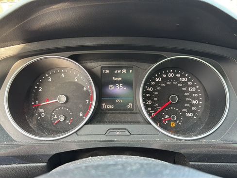 Used 2018 Volkswagen Tiguan SEL image 11