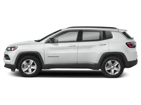 Certified 2022 Jeep Compass Latitude AWD/4WD image 2