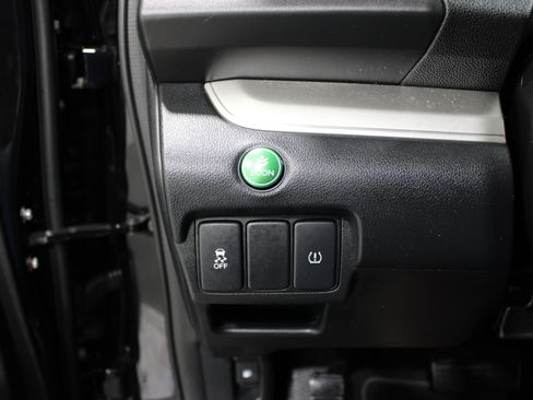 Used 2016 Honda CR-V LX image 8
