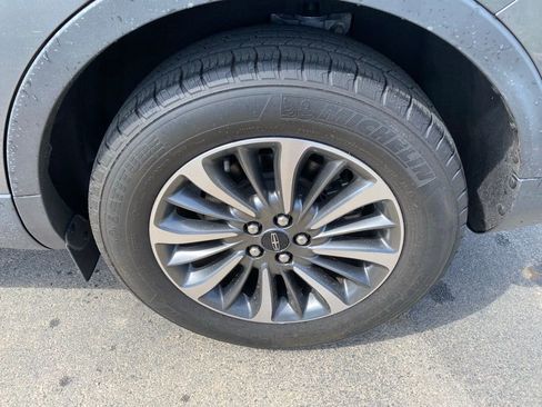 Used 2023 Lincoln Nautilus Reserve image 33