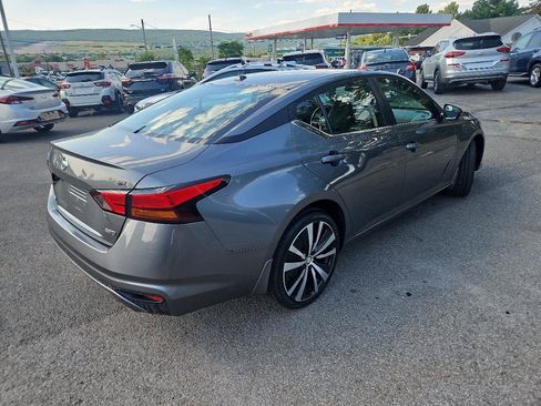 Used 2019 Nissan Altima 2.5 SR w/ SR Premium Package AWD/4WD image 3