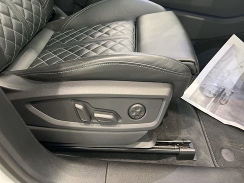 Used 2024 Audi SQ5 Premium Plus w/ Premium Plus Package AWD/4WD image 23
