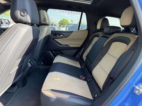 Used 2025 Chevrolet Equinox ACTIV w/ Safety and Technology Package FWD image 15