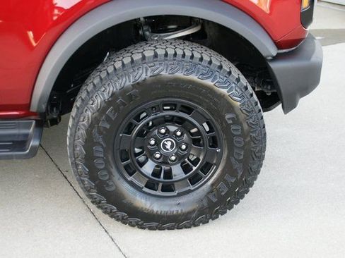 New 2026 Ford Bronco Outer Banks w/ Sasquatch Package image 9