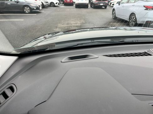 Used 2025 Chevrolet TrailBlazer LT w/ Driver Confidence Package image 33