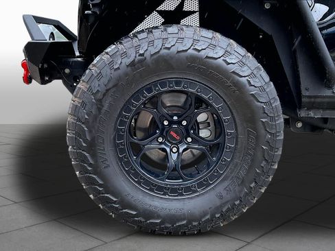 Used 2021 Jeep Wrangler Unlimited Rubicon AWD/4WD image 10