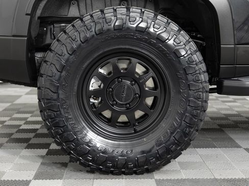 Used 2025 Lexus GX 550 image 45