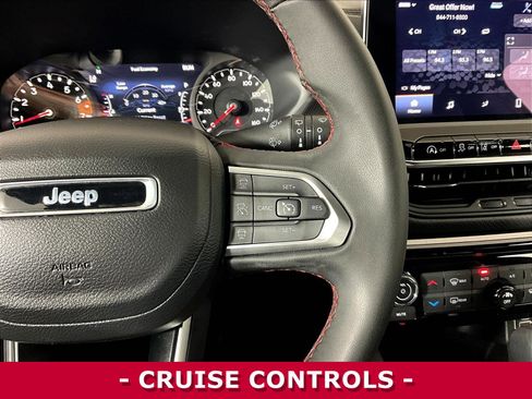 Used 2023 Jeep Compass Trailhawk AWD/4WD image 12