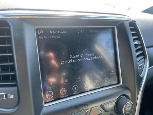 Used 2018 Jeep Grand Cherokee Limited AWD/4WD image 33