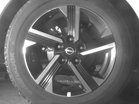Used 2025 Nissan Sentra SV FWD image 15