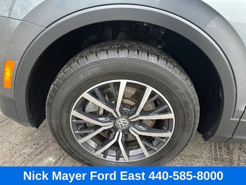 Used 2020 Volkswagen Tiguan SE w/ Panoramic Sunroof Package image 20