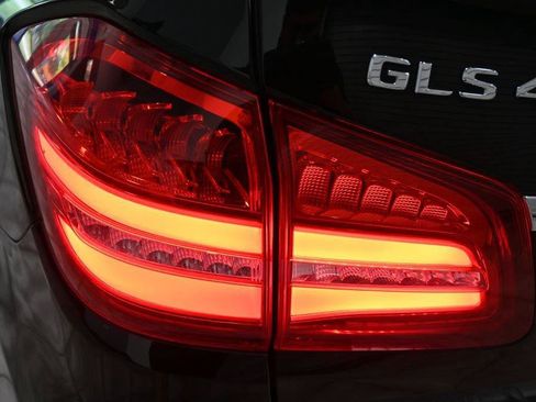 Used 2019 Mercedes-Benz GLS 450 4MATIC w/ Premium 1 Package image 37