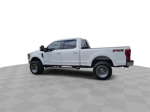 Used 2019 Ford F250 Lariat w/ Lariat Ultimate Package image 6