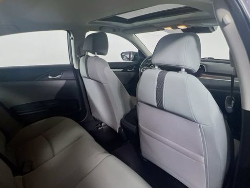 Used 2020 Honda Civic EX image 22