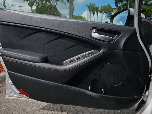 Used 2018 Kia Forte LX FWD image 23