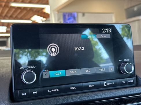 Used 2022 Honda Civic Sport image 22
