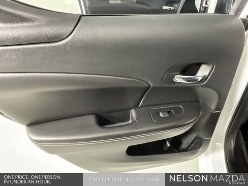 Used 2013 Dodge Avenger SXT w/ Sun/Sound Group image 18