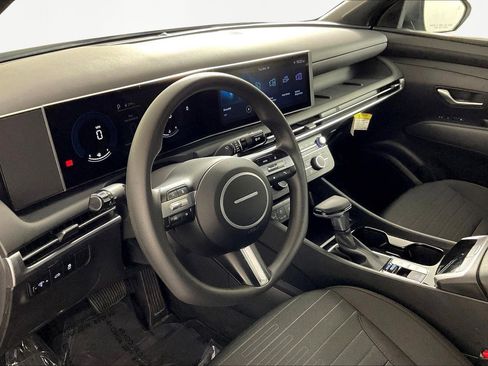 Certified 2025 Hyundai Santa Cruz SE image 19