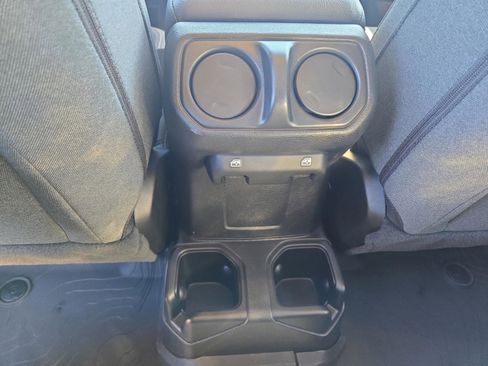 New 2025 Jeep Gladiator Sport image 17