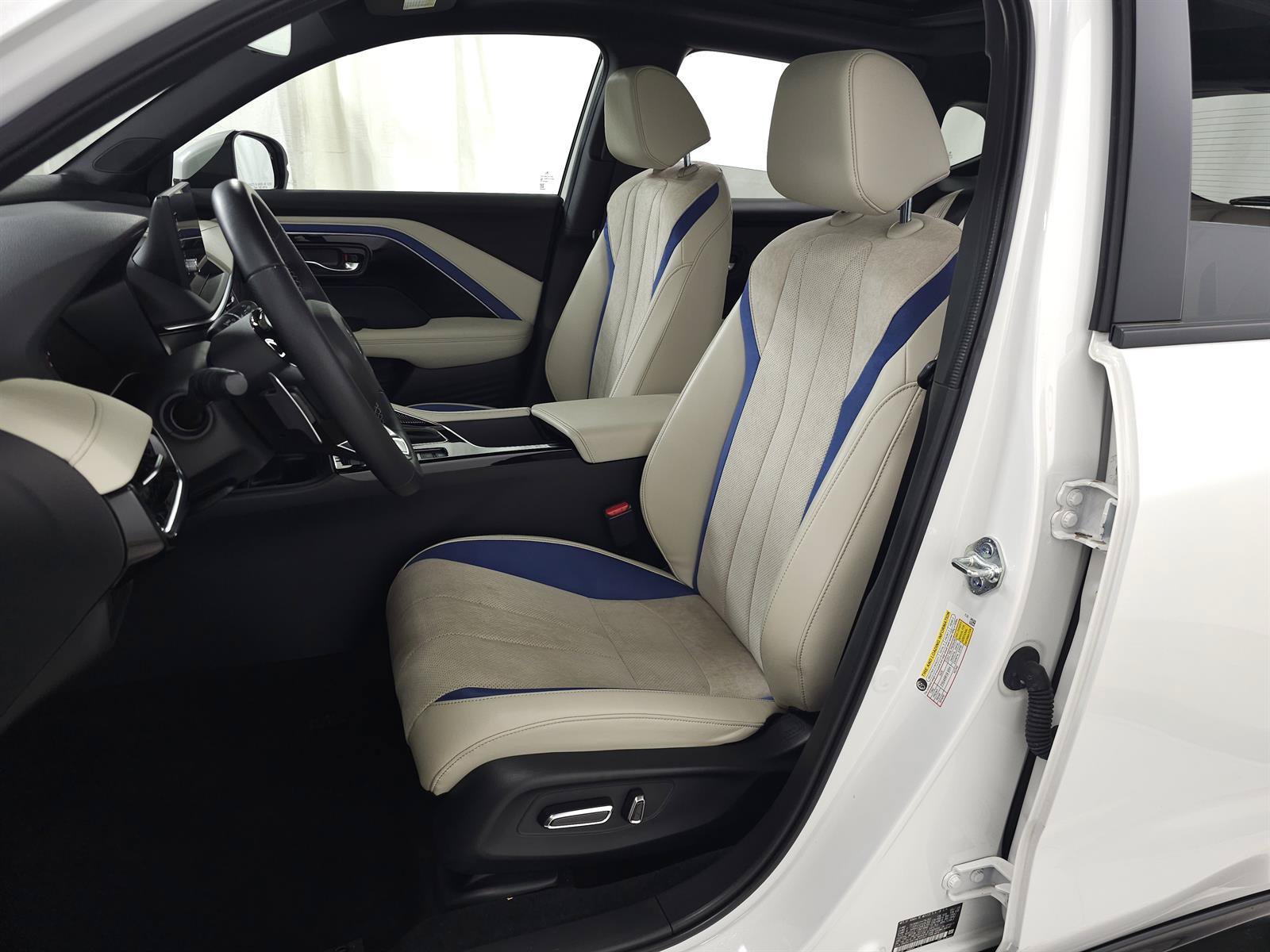 Used 2025 Acura ADX A-Spec FWD image 15