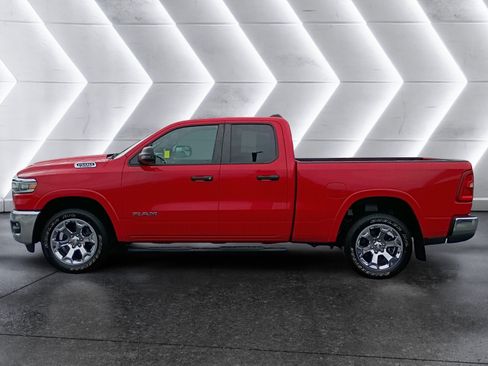 Used 2025 RAM 1500 Big Horn AWD/4WD image 3